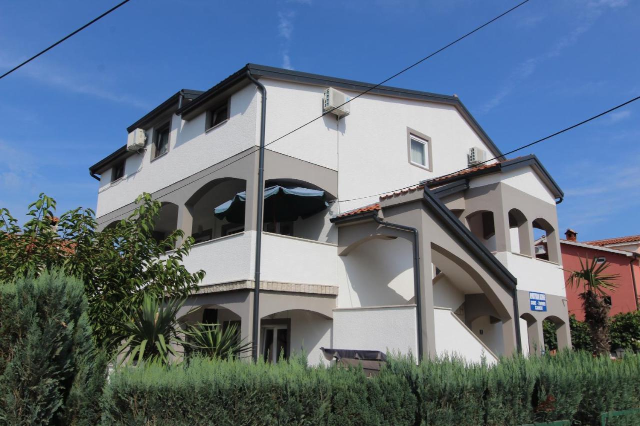 Apartments & Zimmer Jasmine Funtana Exterior foto